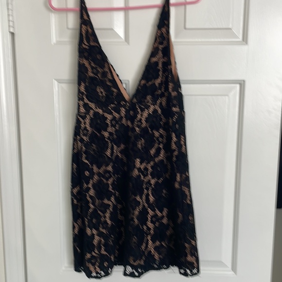 Nice black dress - Picture 2 of 2